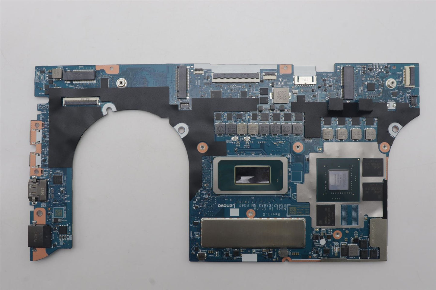 Lenovo L83D4NOKULT5125HRTX4050_32GRM L 5B21L86510