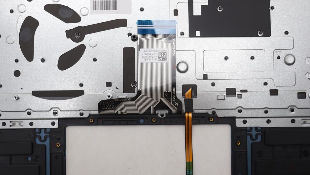 Lenovo Upper Case ASM_POR H 82YL NFP TT 5CB1L40861