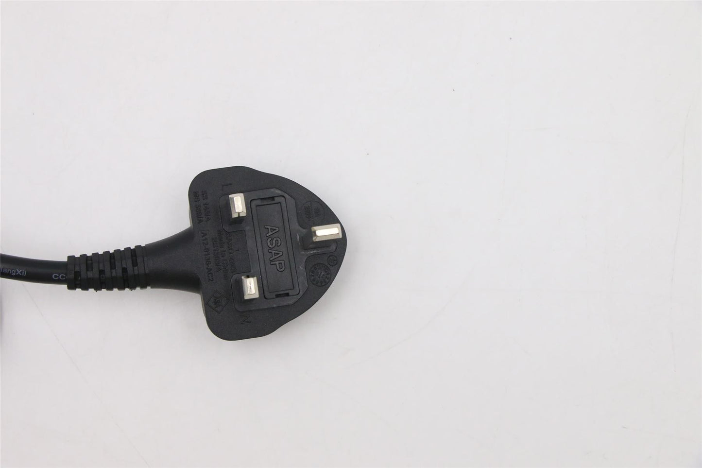 Lenovo LINECORD GB,1.8M,3P,NON-LH,LUX 5L60Z54030