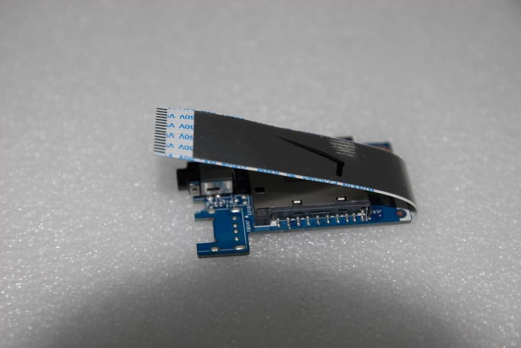Lenovo QIWG5 W/Cable 455M0X38L02 I/O Board 90200428