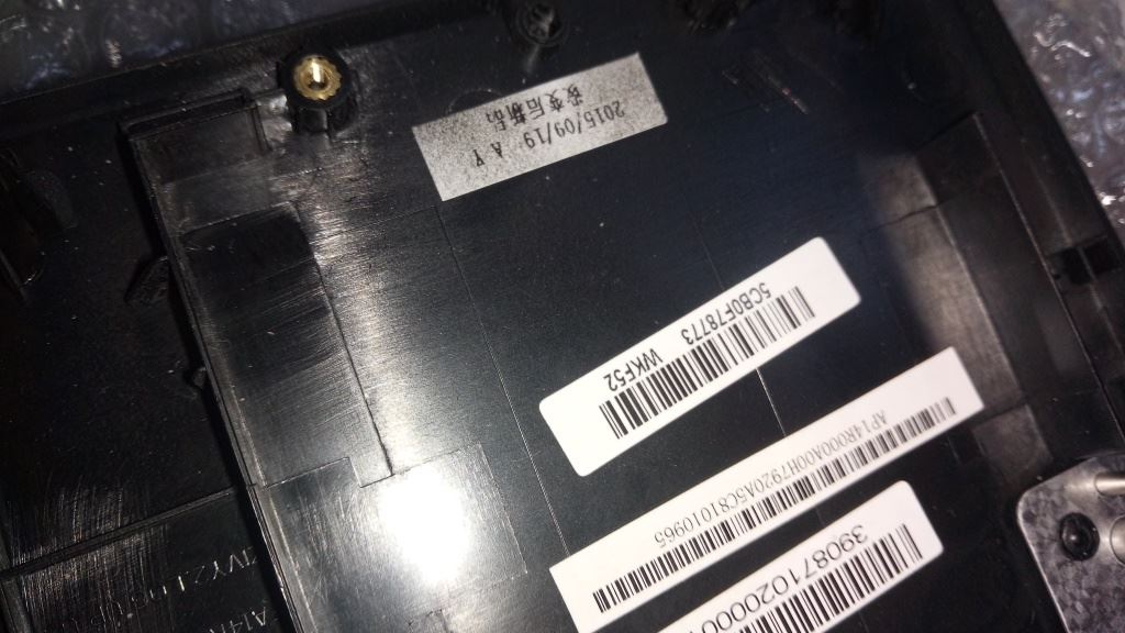Lenovo Upper Case C Y50-70T W/KB-ARE Keyboard 5CB0F78773