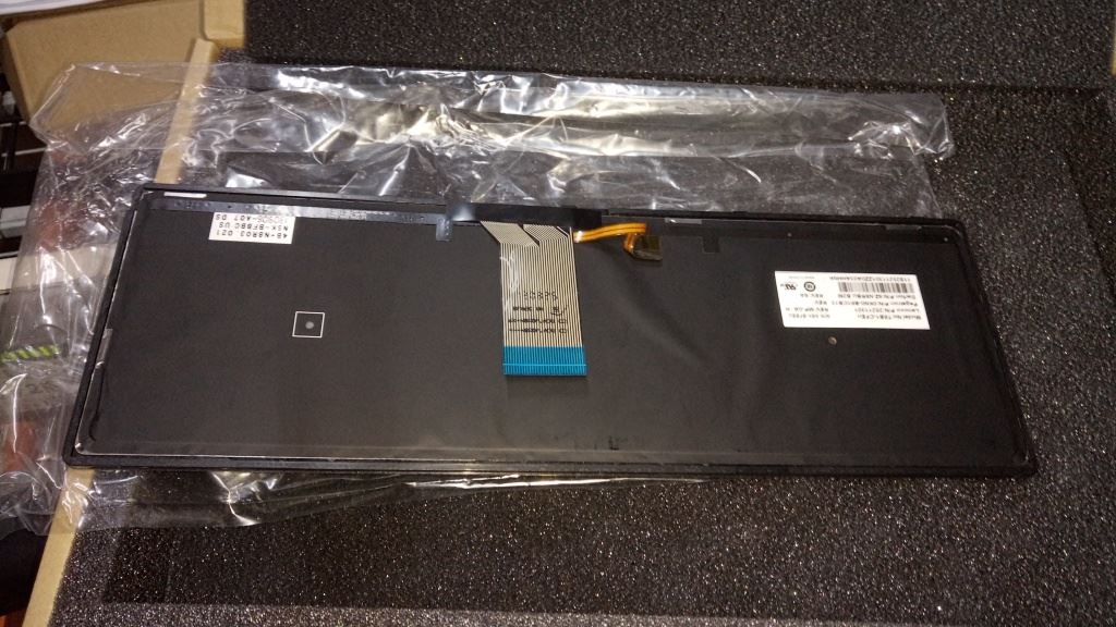 Lenovo DFT6B1CFEn103KeyBlkKeySlvFrameBL KBD Keyboard 25211301