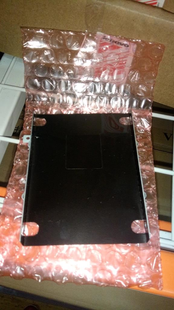 Lenovo KIUN0 BRK AM08H000400 HDD Board 31037881