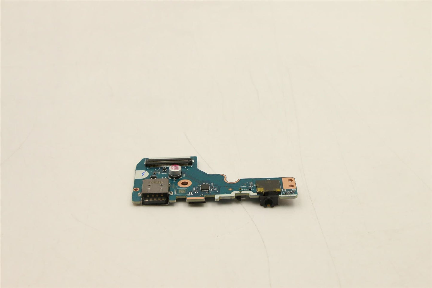 Lenovo Legion 5 15IAH7H USB-A Audio Jack Board 5C50S25289