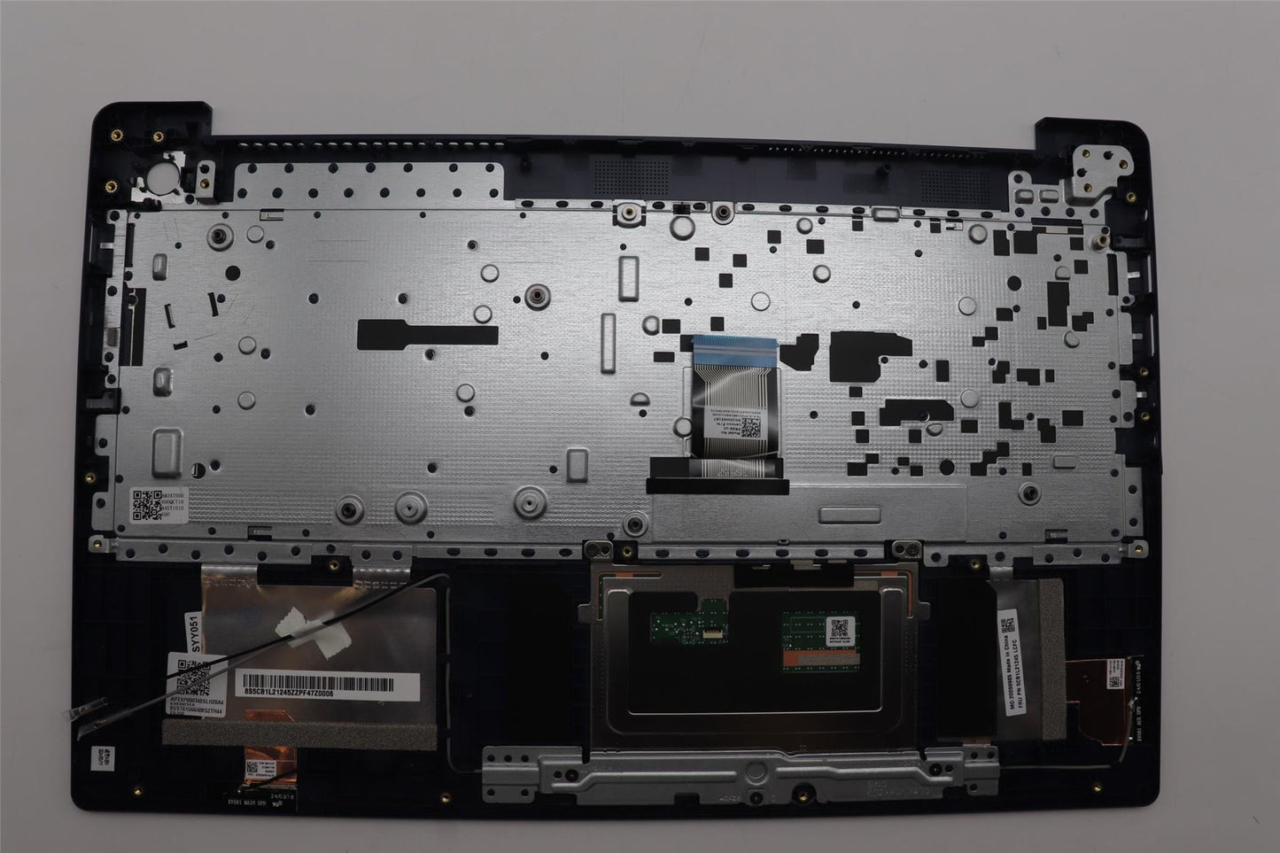 Lenovo Upper Case ASM_EUROENGL82XQABFPNBL 5CB1L21245
