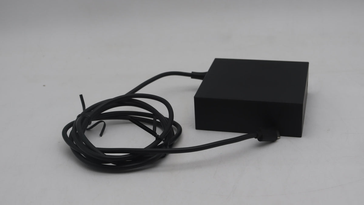 Lenovo AC_ADAPTER 100-240Vac,WS Type-C 240W,91% 240W USB-C AC Charger Adapter 5A11T85585