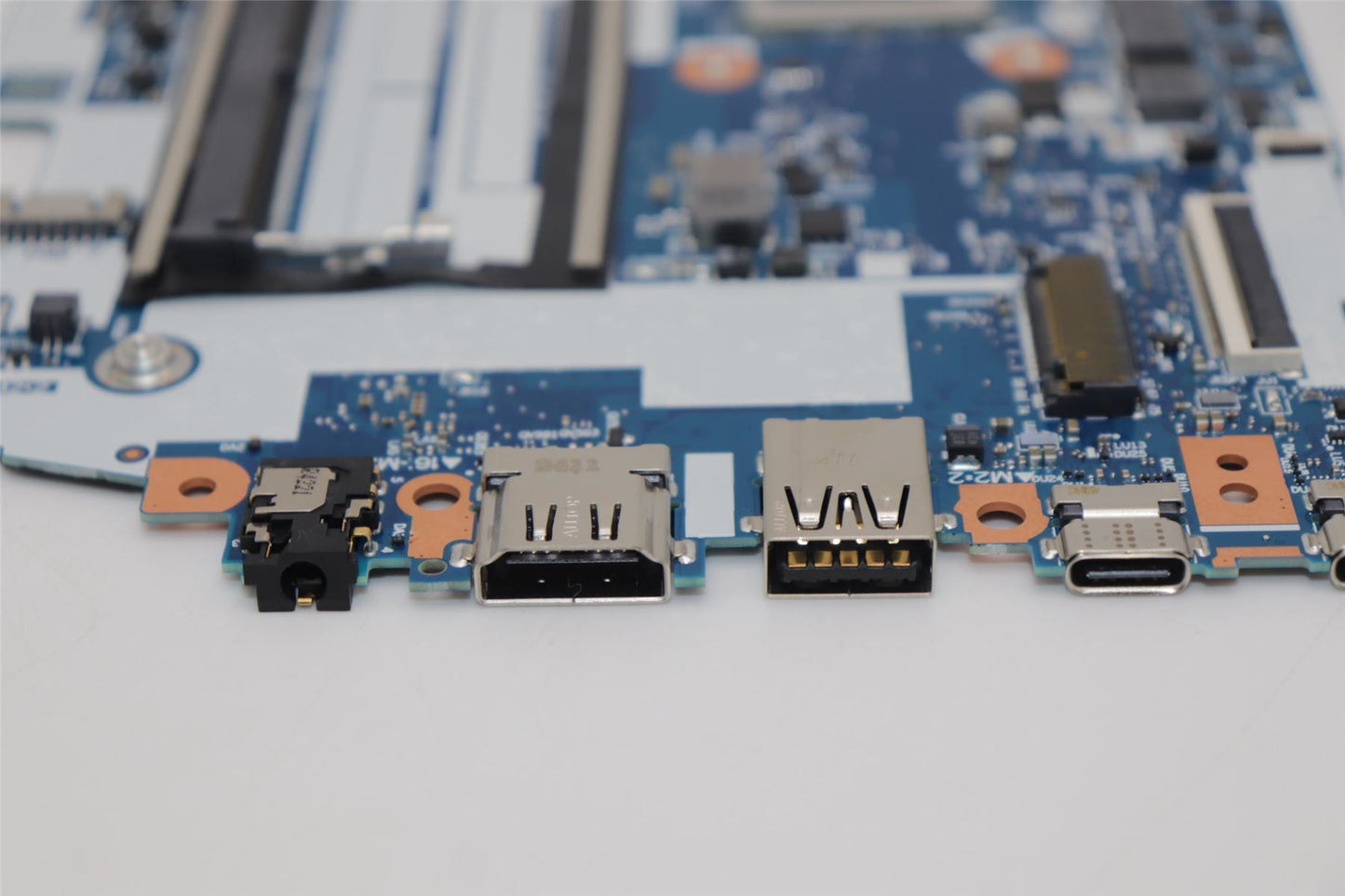 Lenovo FRUMB R5 7535U WIN nD yDT yAB 5B21P35598