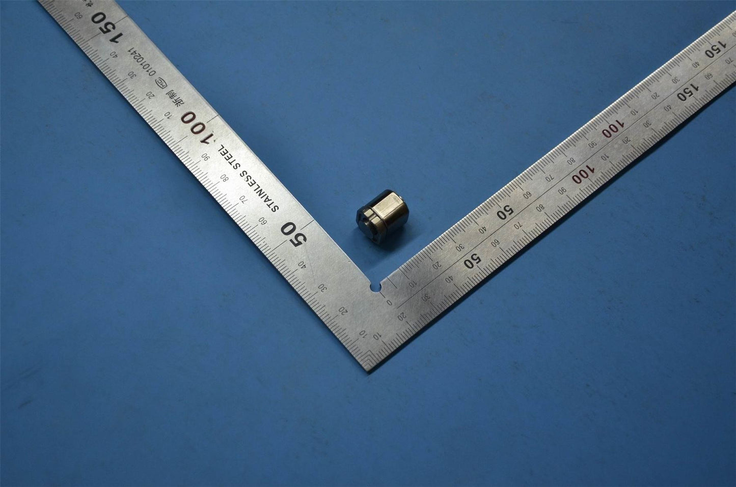 Lenovo Yoga 2-1050 2-1051 Sound Bar Wall Mount Bracket 5SR9A6MXL0
