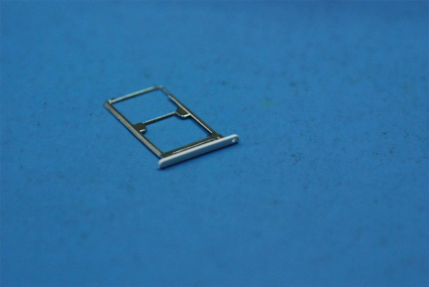 Lenovo TB-7703X SIM TRAY_WH&*11685983-00 CS 5M88C06133