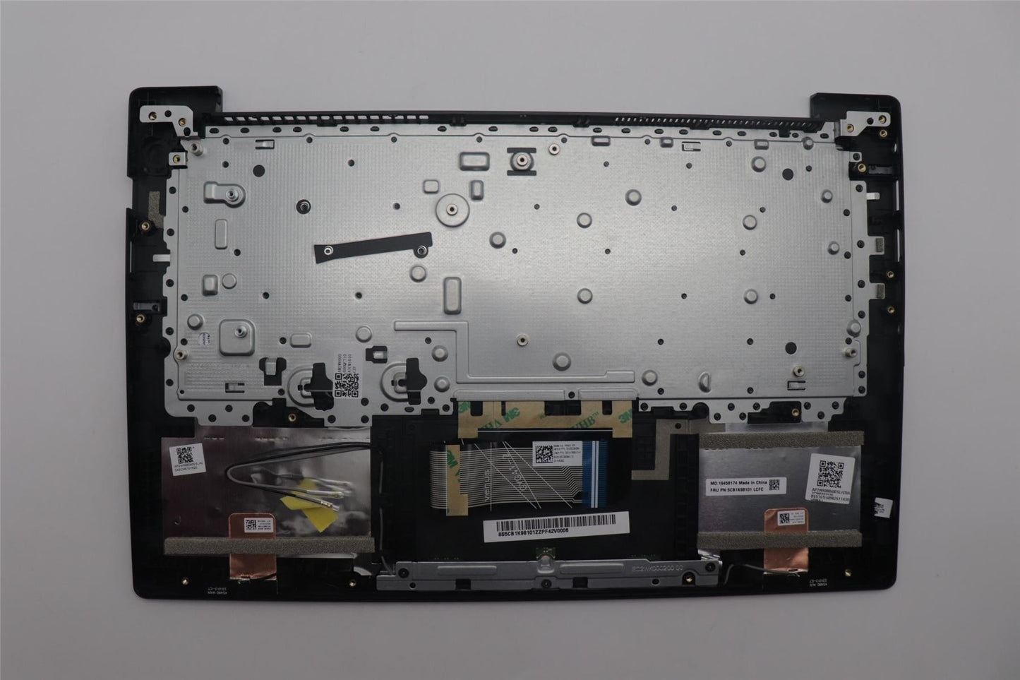 Lenovo V14 G4 AMN Palmrest Cover Touchpad Keyboard Swiss Black 5CB1K98101