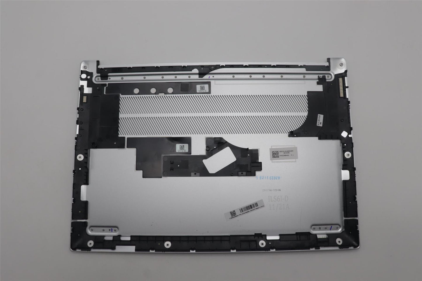 Lenovo Lower Case C 83DD AL CG 5CB1N90900