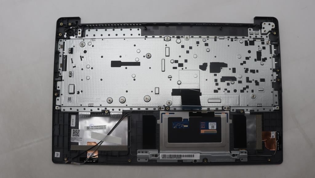 Lenovo IdeaPad 3 15IAH8 Palmrest Cover Touchpad Keyboard Switzerland 5CB1M24356