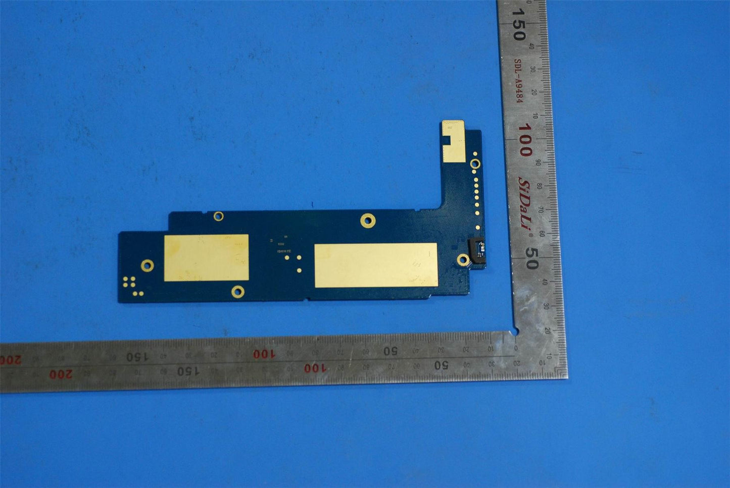 Lenovo B8080 RoW 3G+16GeMMC MB Silver_CS 5B29A6MWFV