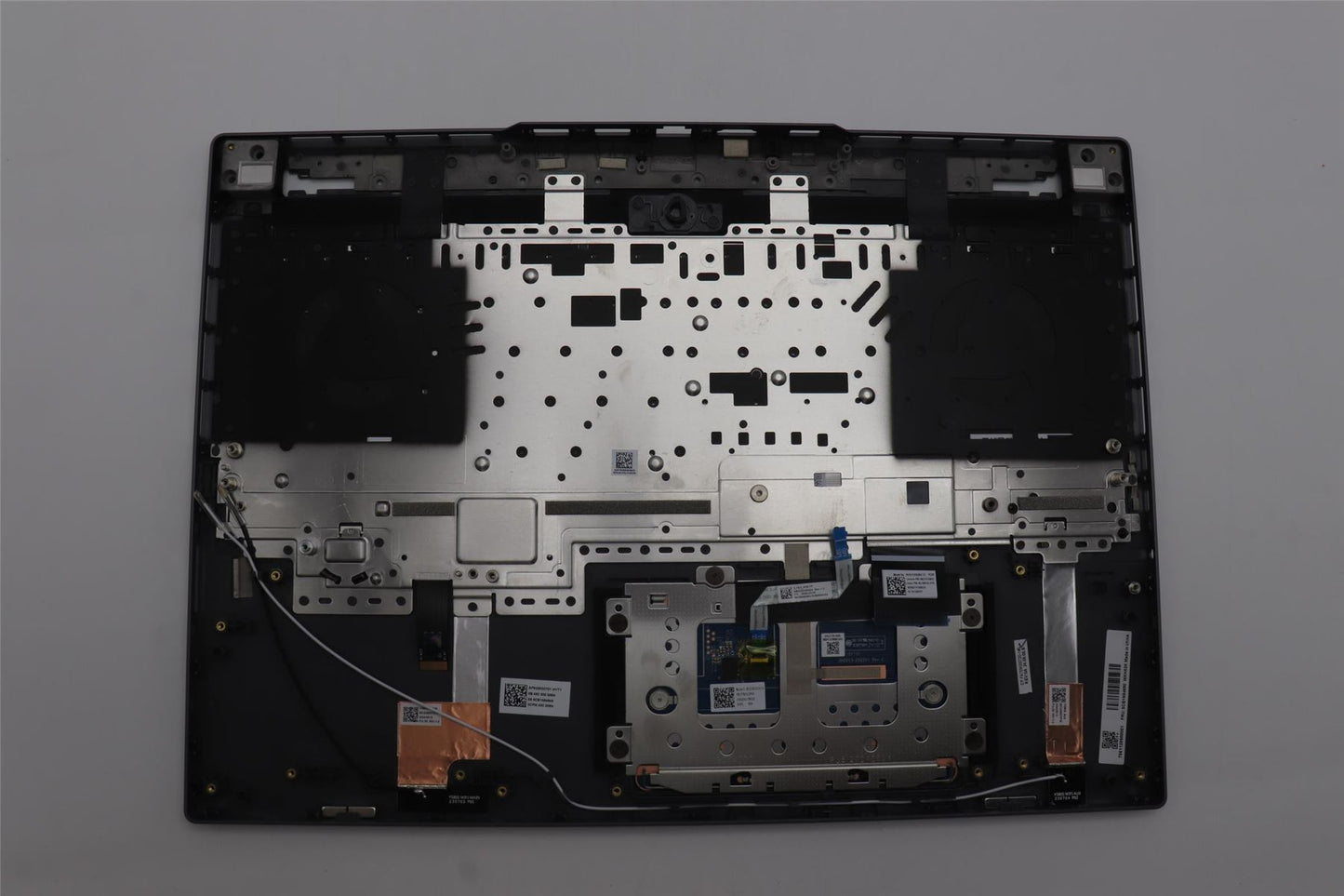 Lenovo Upper Case ASM POR C 83DH LGRGB 5CB1N84690