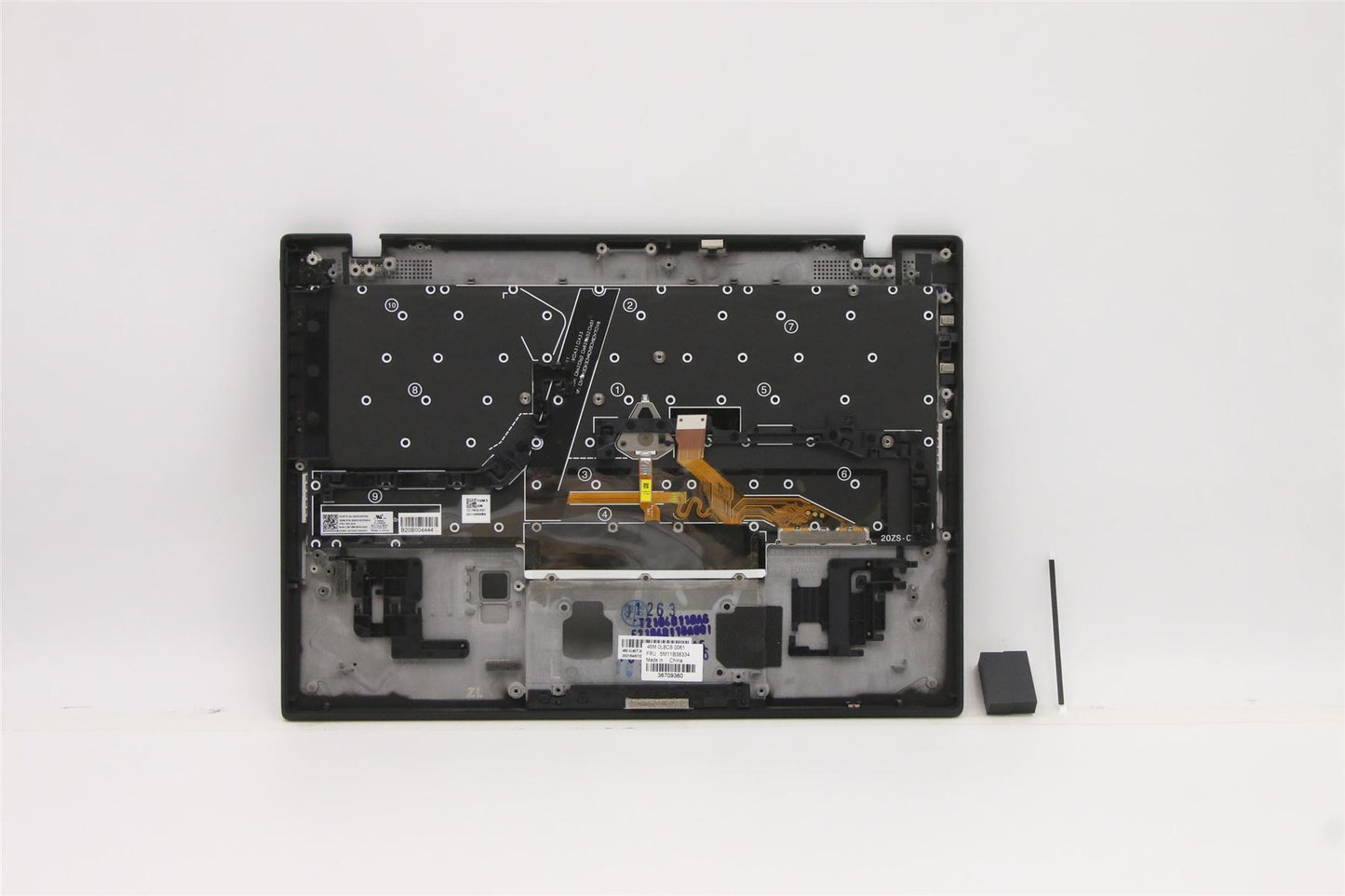 Lenovo ThinkPad X1 Gen 1 Keyboard Palmrest Top Cover Portuguese Black 5M11B38334