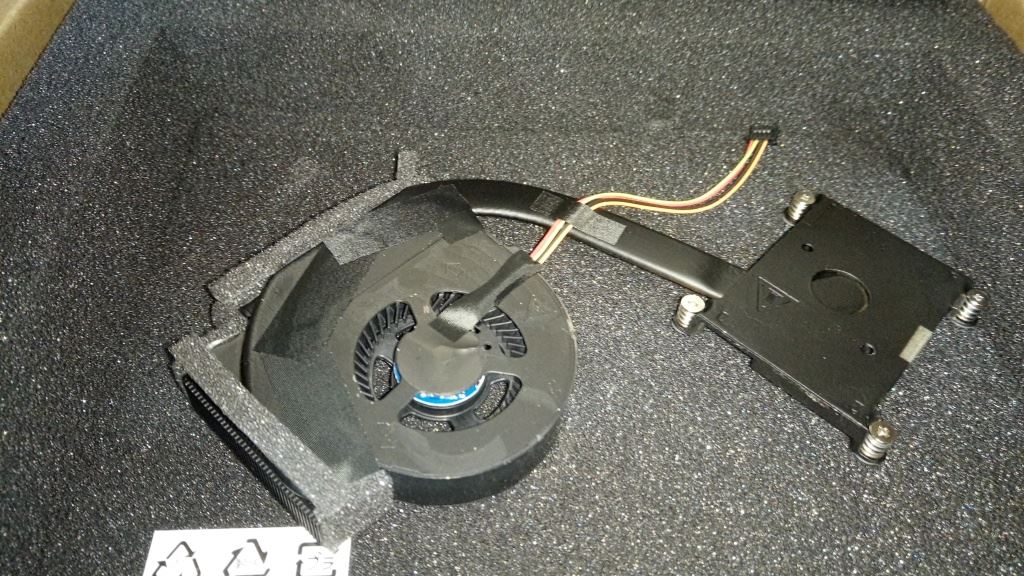 Lenovo ThinkPad T440p Fan Heatsink 00HM902