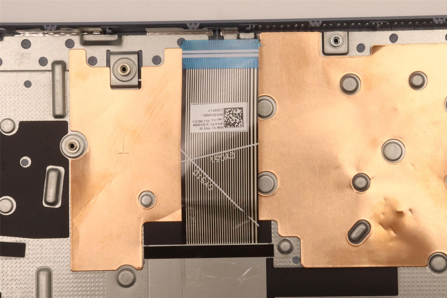 Lenovo Upper Case ASM_GER L82RK NFP MB N 5CB1H78372
