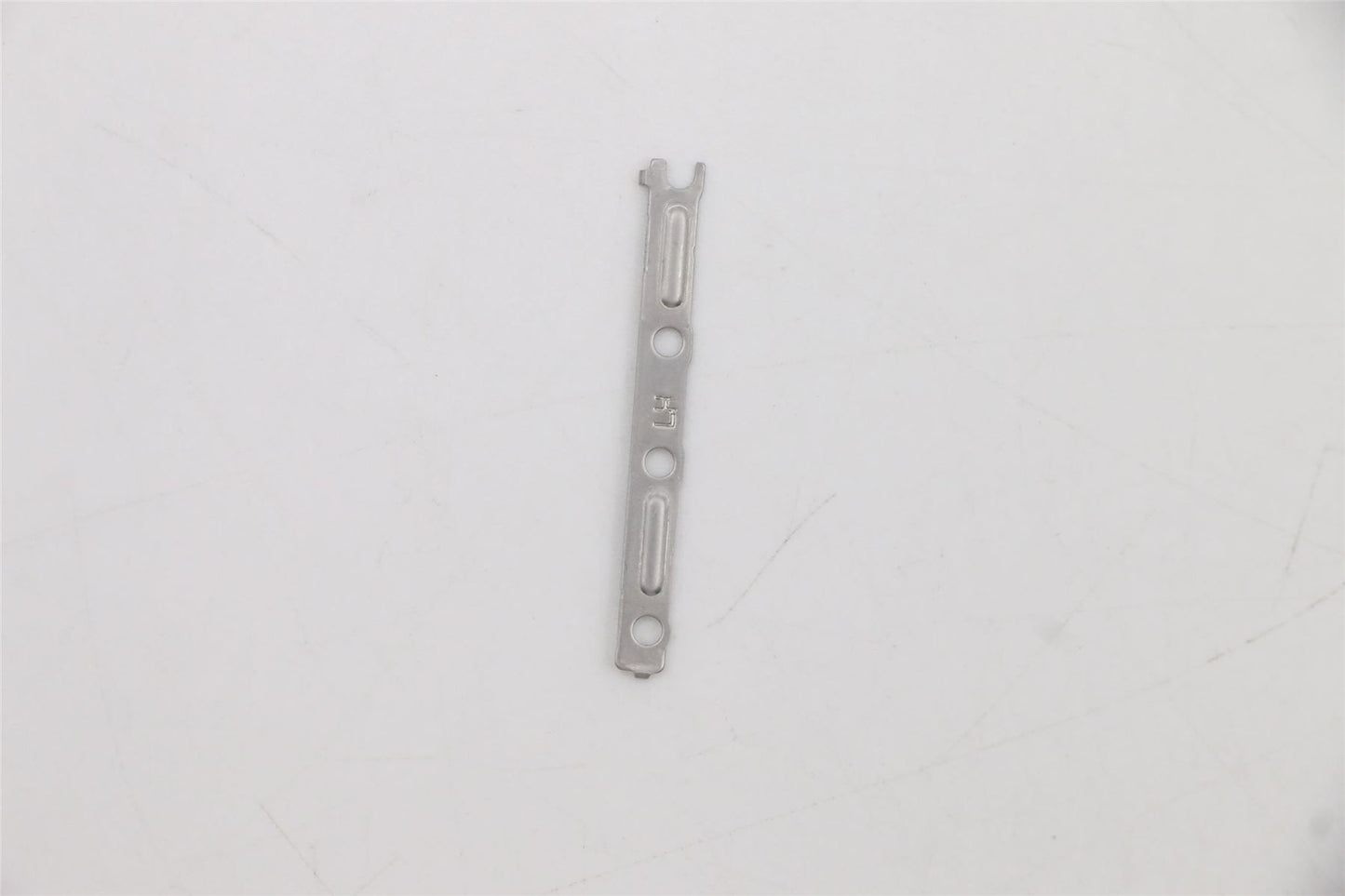 Lenovo 5B40S22023 IO Bracket L H 82CU