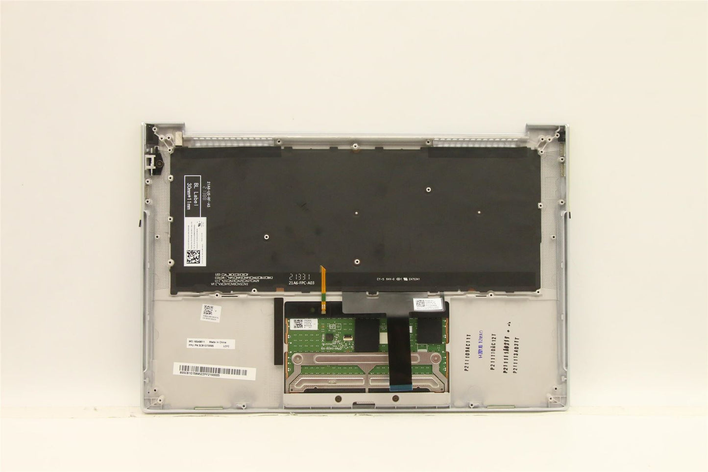 Lenovo Upper Case ASM_UKE L82L0 CGY 5CB1D70695