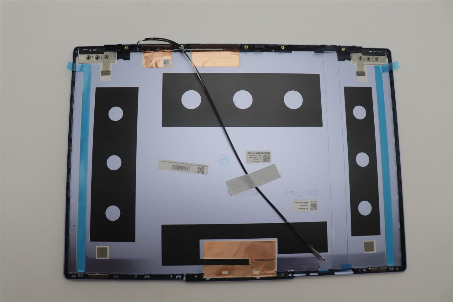 Lenovo LCD Cover W/Ant C 83G1 IR VT 5CB1P00600