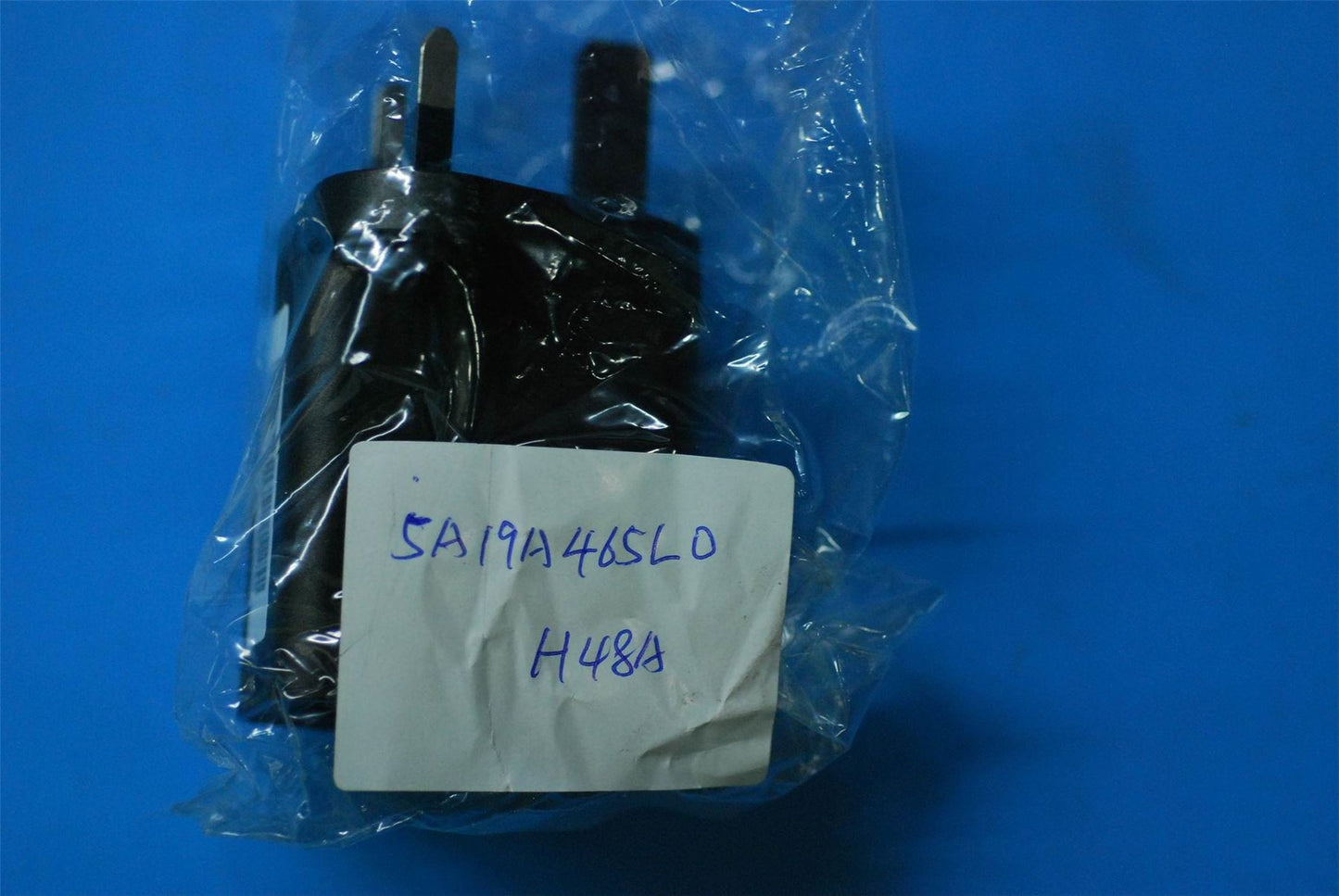 Lenovo Charger&*C-P37,5.2V/2A UK UPDATE B PIE 5A19A465L0