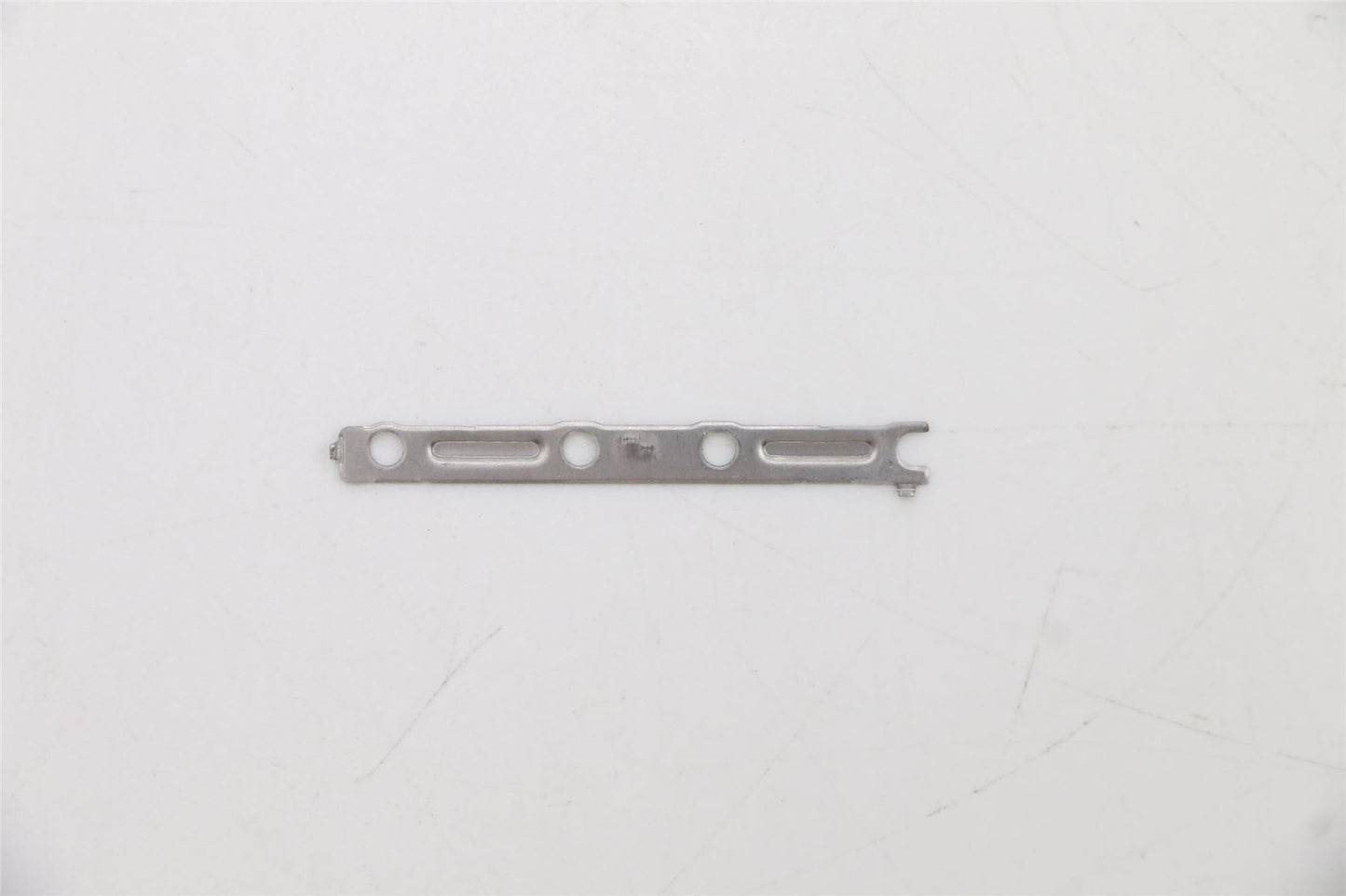 Lenovo 5B40S22023 IO Bracket L H 82CU