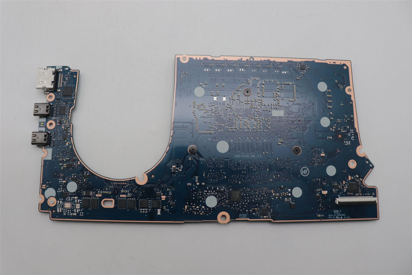 Lenovo H83E2 I9 185H UMA 32G L WINRM 5B21M03097