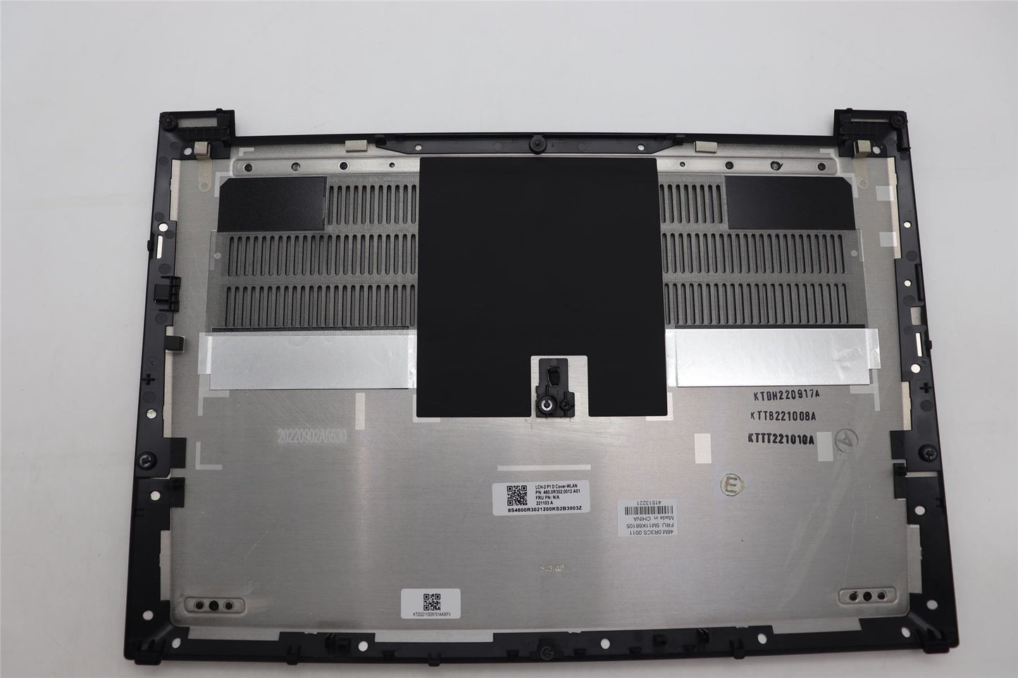Lenovo UMA No WWAN D-Cover ASM,P1G5 5M11K66105