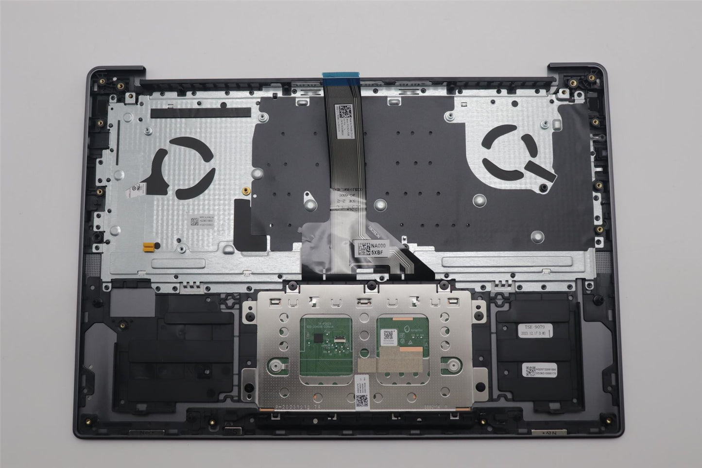 Lenovo COVER Upper Case ASM_CZE/SLKH83E0NFPSTGY 5CB1L88120