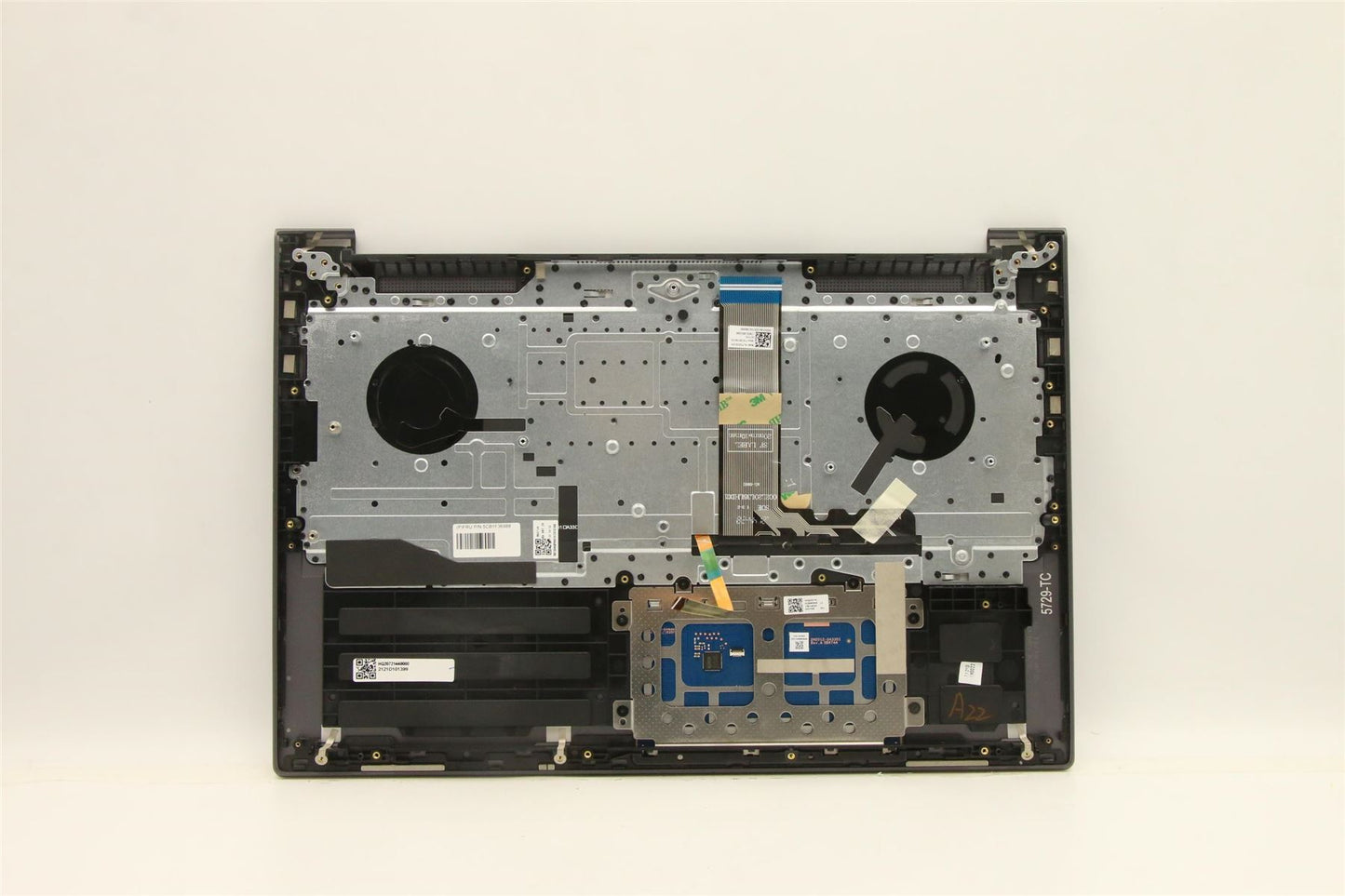 Lenovo Upper Case ASM_SPA H 82QQ SG_UMA 5CB1F36988