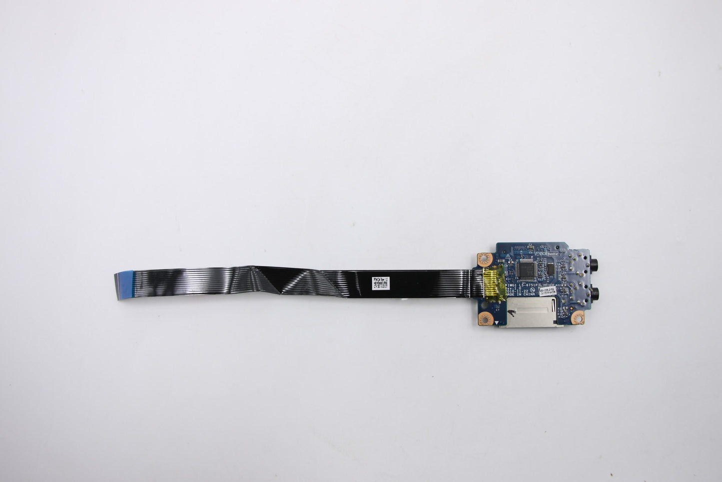 Lenovo PIWG4 W/CABLE Card Reader Board 31050105