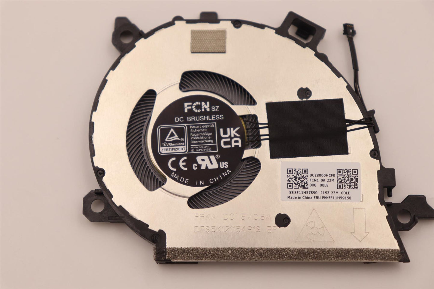 Lenovo SYSTEM FAN L 82T5 AVC 5F11H59156
