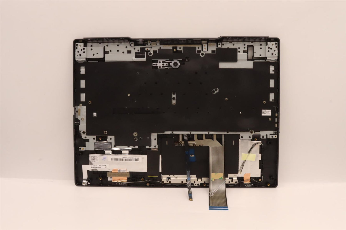 Lenovo 5 15IAH7H Palmrest Cover Touchpad Keyboard Ukrainian 5CB1F39063