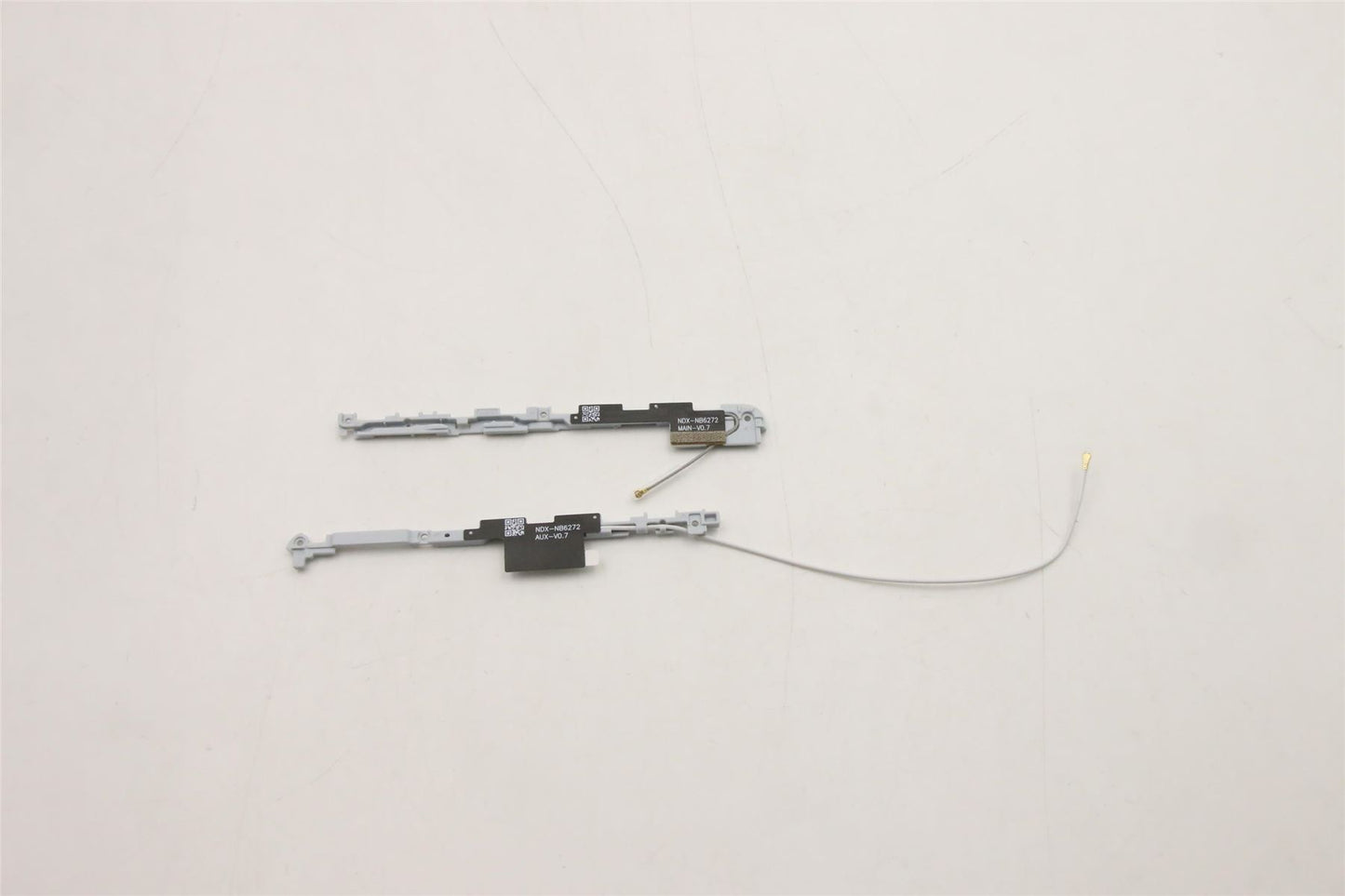 Lenovo Antenna H 82T6 Main+AUX 5A30S36077