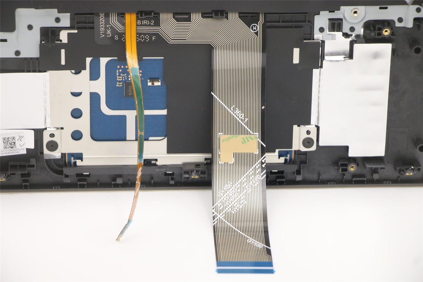 Lenovo Upper Case ASM_ITA L82JD SGw/WHWRF 5CB1D05402
