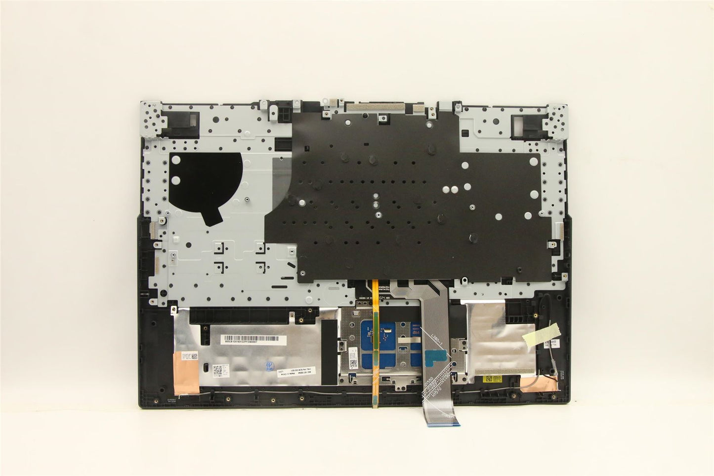 Lenovo Upper Case ASM_SPA L82K0 PHABU 5CB1D01931
