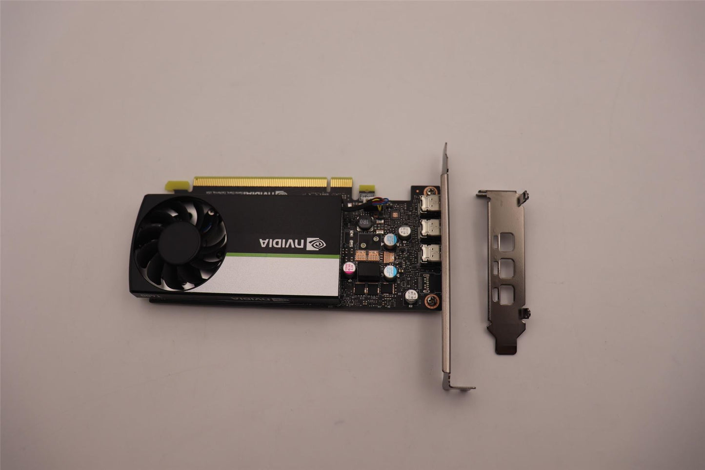 Lenovo 5V11H03712 VIDEO_CARD Nvidia T400(miniDP x3) - 4GB