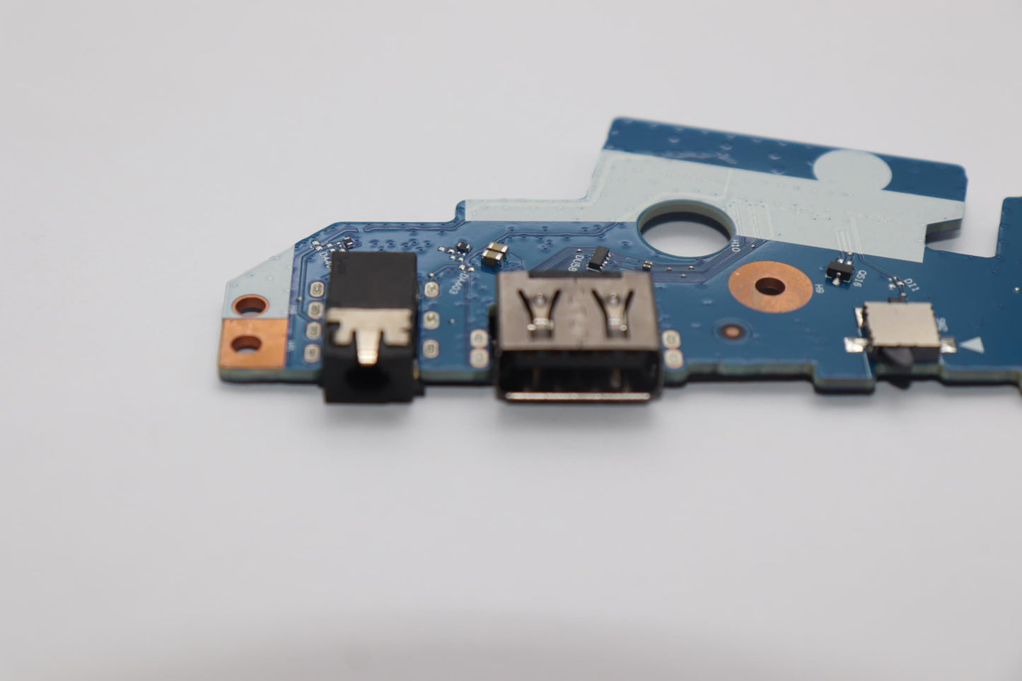 Lenovo CARDPOP L 83LY IO/B NSG681 I/O Board 5C50S25873