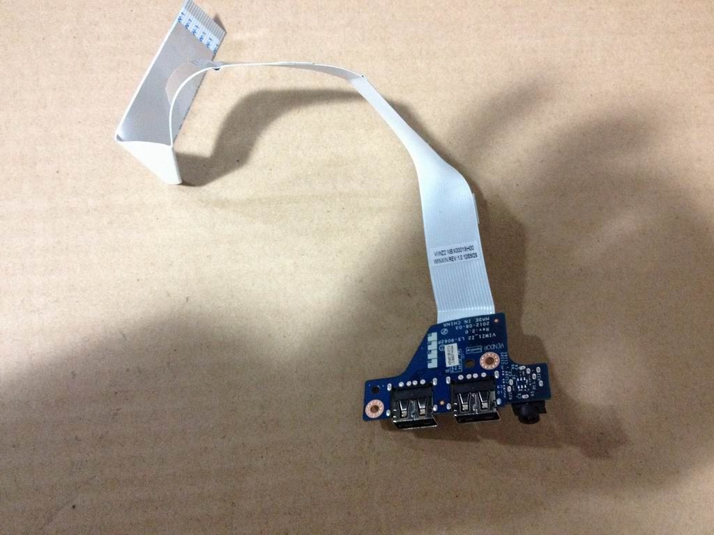 Lenovo IdeaPad Z500 Z500 Touch USB Audio Port Board 90001775