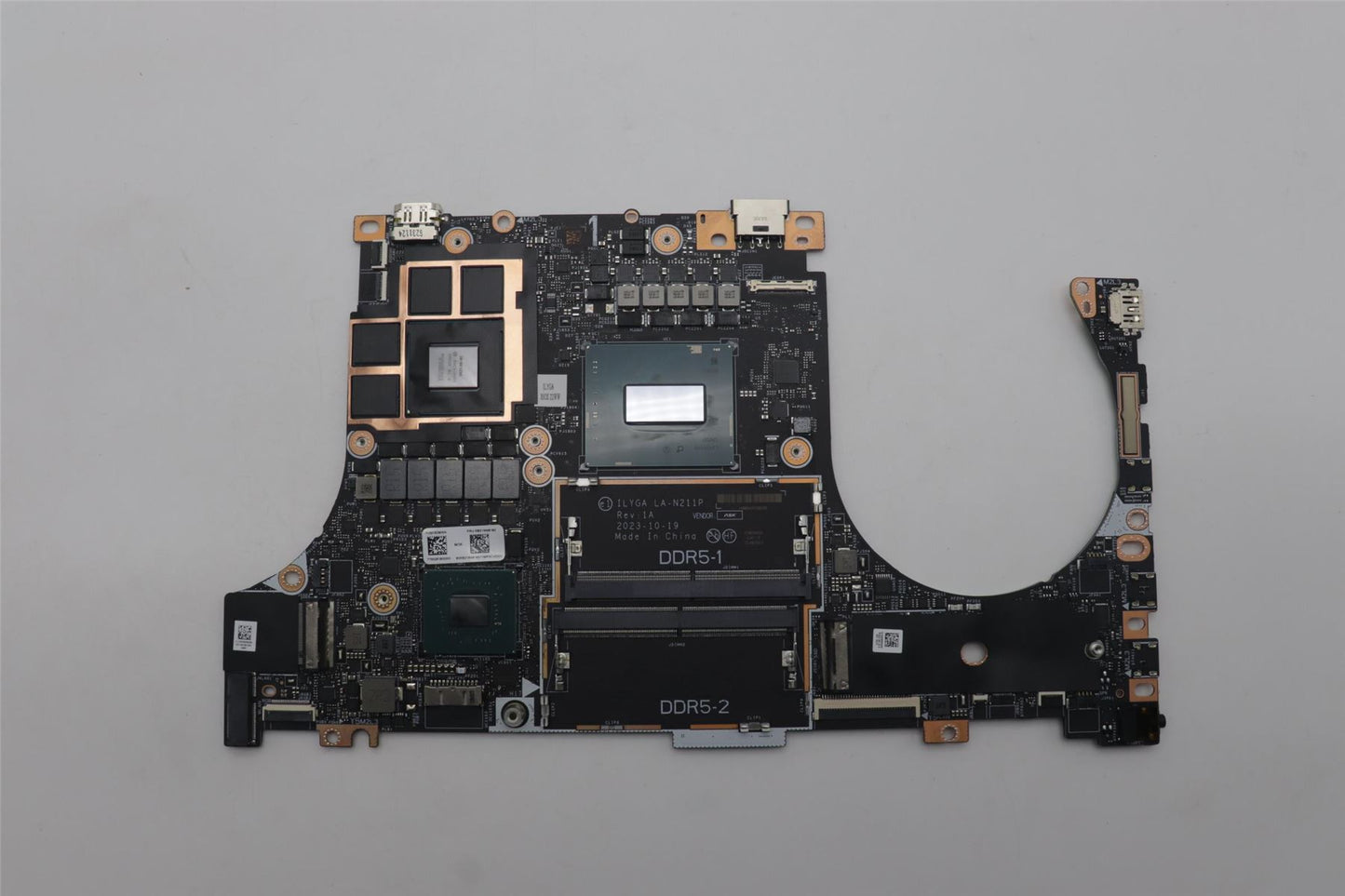 Lenovo C83FD I914900HXRTX40708G NOKRM 5B21M48182