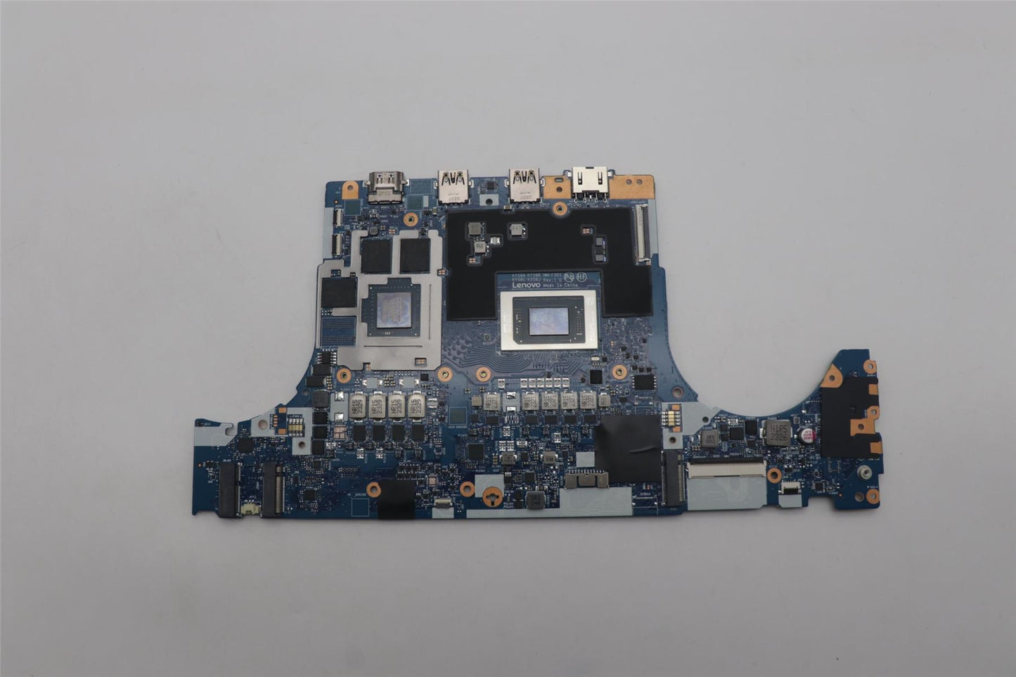 Lenovo L82Y5NOK R57640HSRTX30506G16GRM 5B21L51761