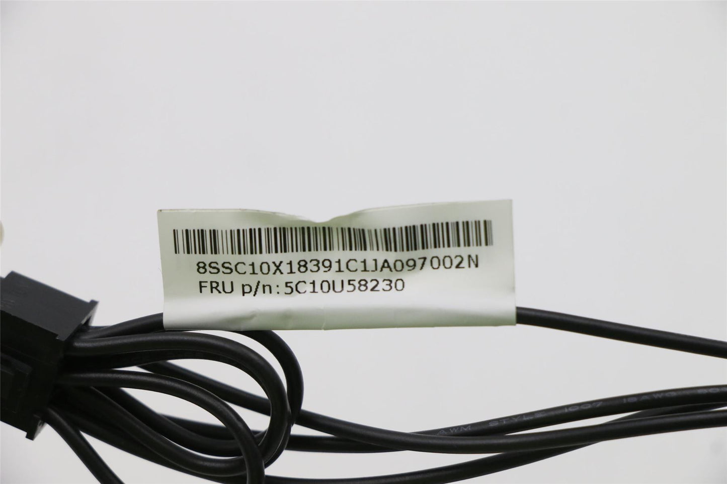 Lenovo ThinkStation P920 4-Pin to 6-Pin Cable 5C10U58230