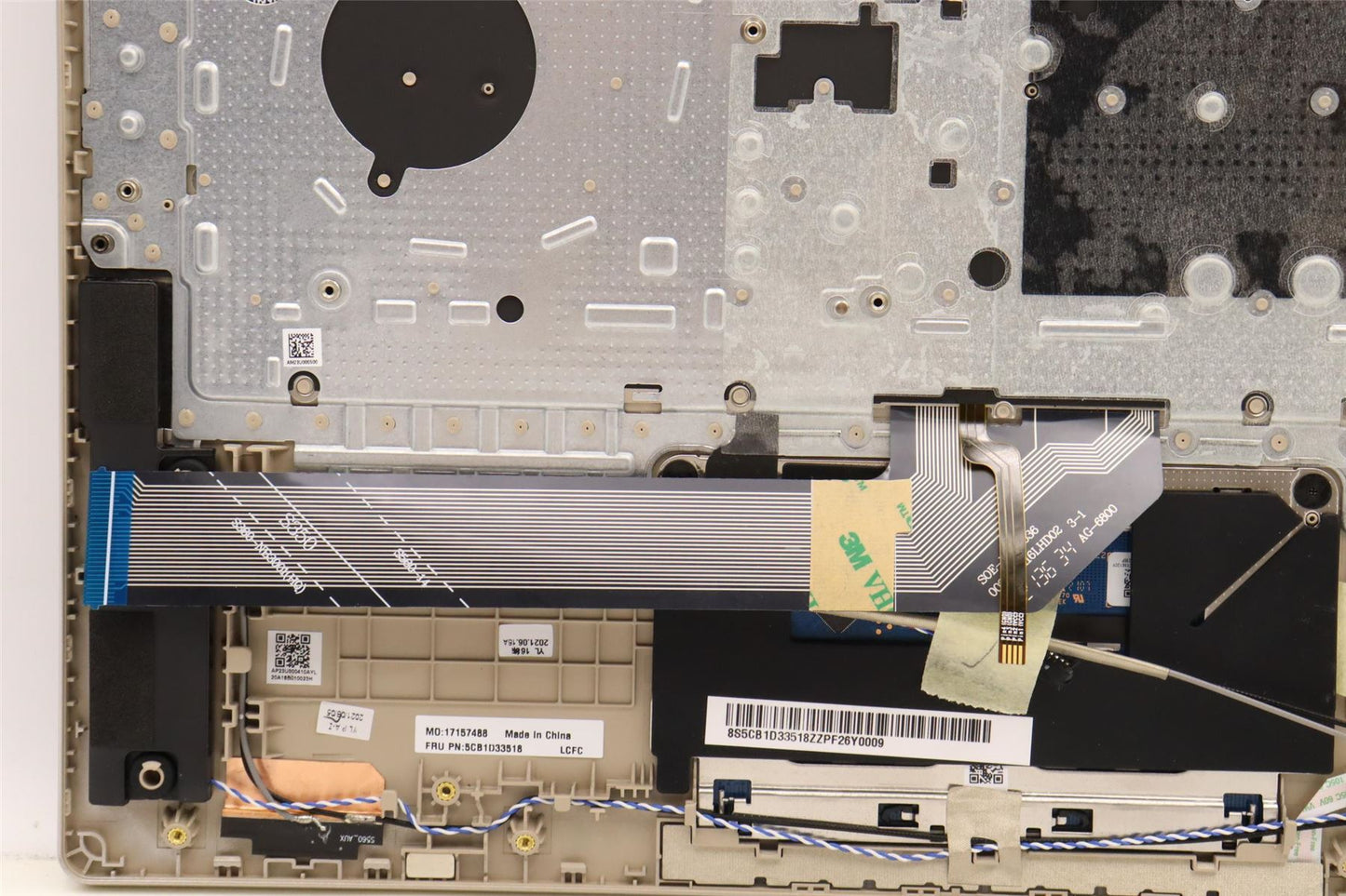 Lenovo Upper Case ASM_POR L82M8 SD BL 5CB1D33518