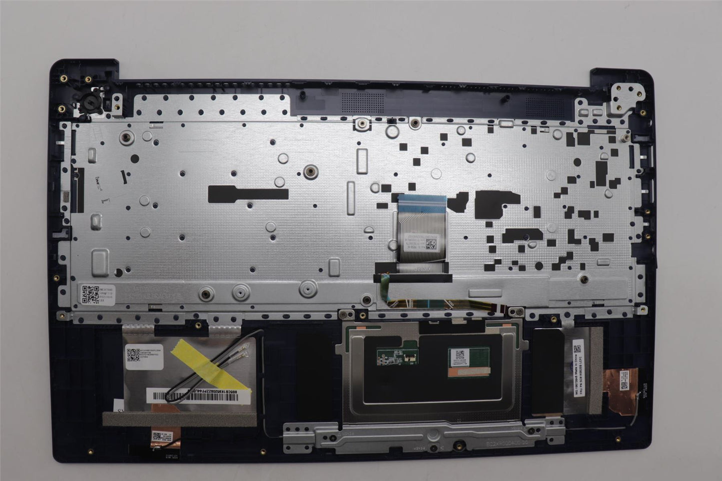 Lenovo IdeaPad 3 15ABR8 Palmrest Cover Touchpad Keyboard Hungarian 5CB1K95209