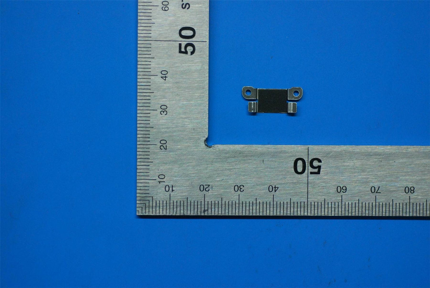 Lenovo A10-70 Batt Con frame&*HQ20900034000 5M88C01467