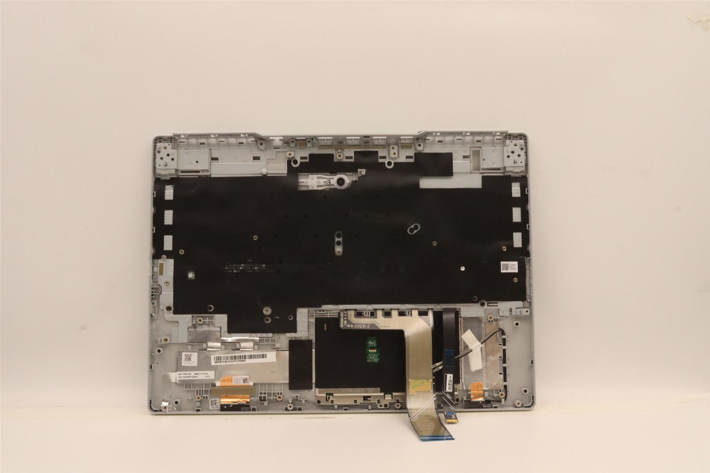 Lenovo Upper Case ASM_SPA L82RB CLGY RGB 5CB1F38741
