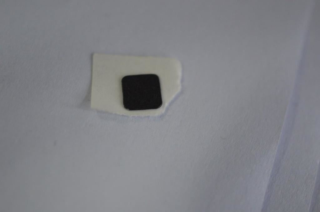 Lenovo BAMBI LCD Bezel Screw Pad 90202784