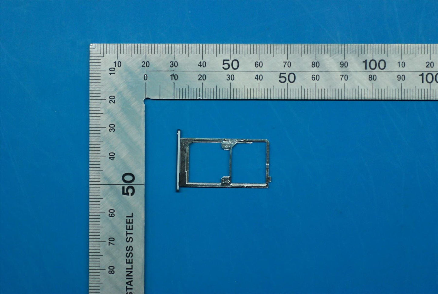 Lenovo PB1-750M SIM TRAY_EB&*11448378-00 CS 5M88C03735