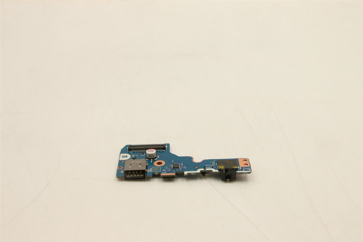 Lenovo Legion 5 15IAH7 USB-A Audio Jack Board 5C50S25299