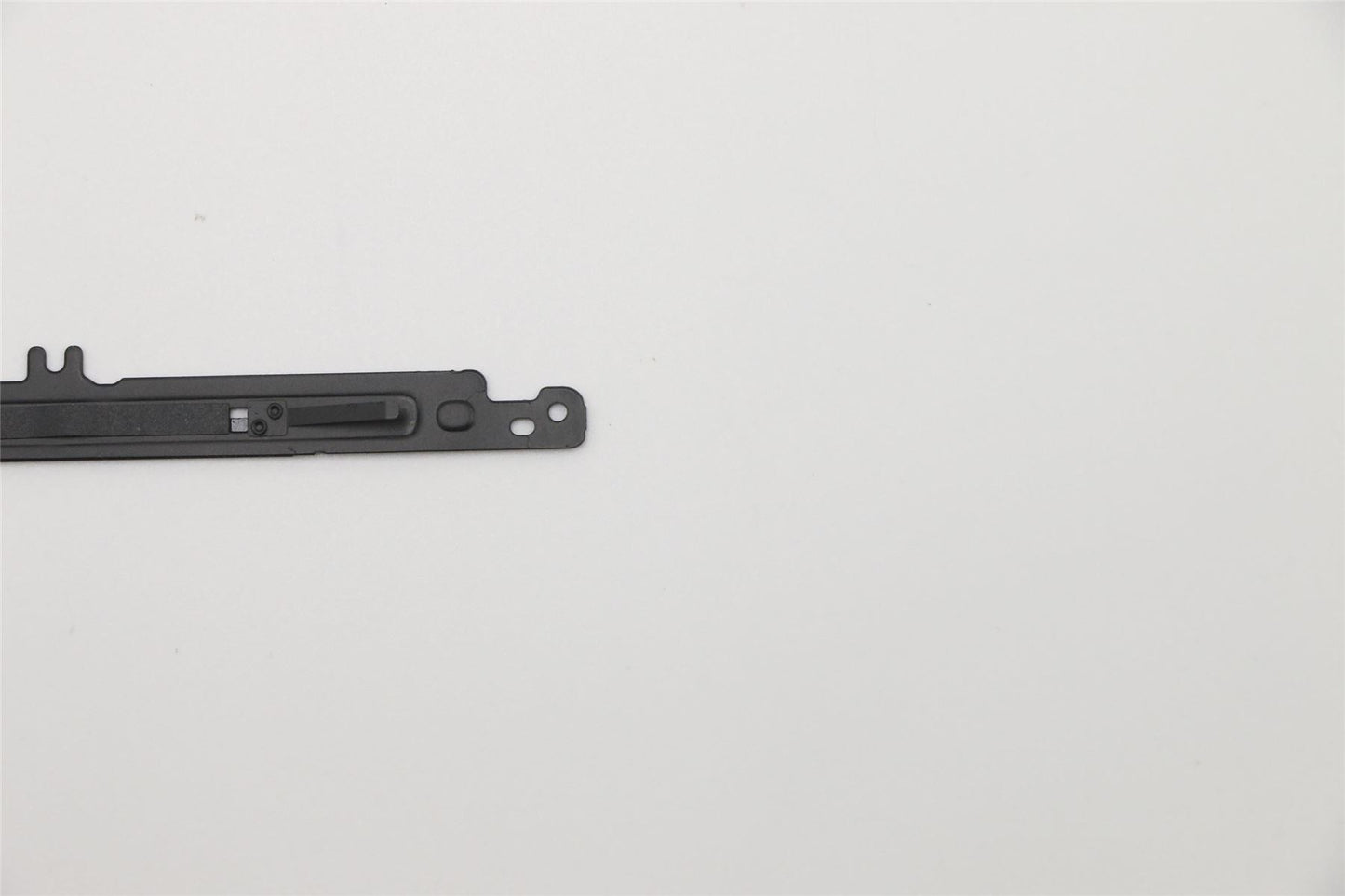 Lenovo 5B40S21970 Touchpad Bracket Q 81VM